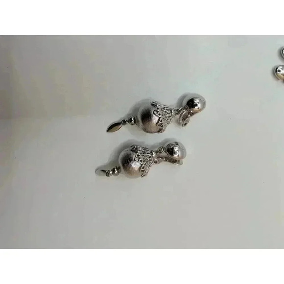 Monet Silver Geometric Clip On Earrings Pair Dangle Womens - Picture 4 of 5